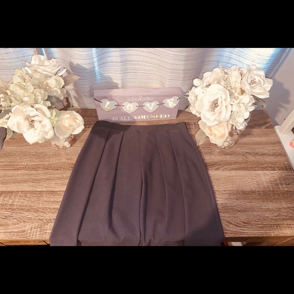 Grey knee length professional skirt🔳